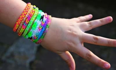 As pulseiras de elástico ainda são populares?